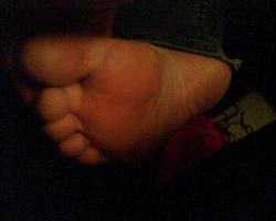 15yo chubby ex-gf bare feet (prev)