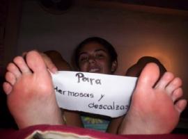 teen girl PARA (feet and barefoot)