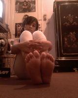teen girl ORNE (feet and barefoot)
